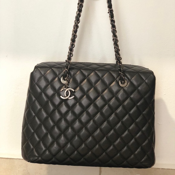 Chanel Large shopping Tote - Picture 3 of 4
